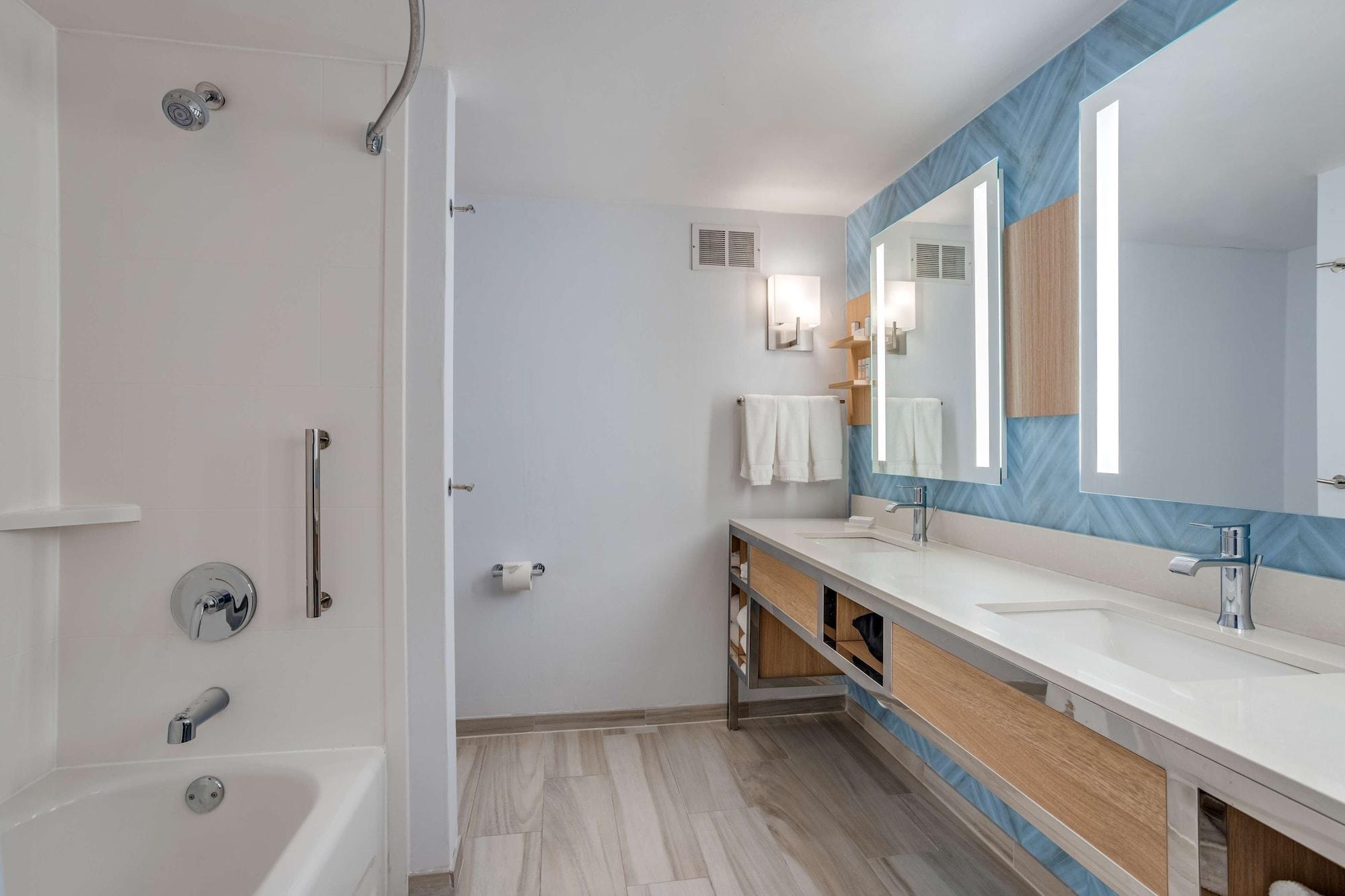 Hilton Garden Inn Cincinnati/Sharonville Dış mekan fotoğraf
